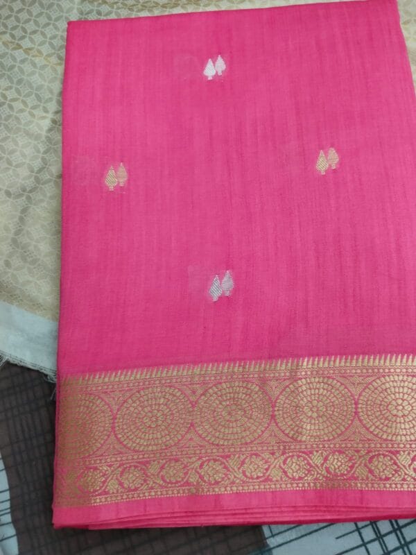 Handwoven Banarasi chiniya silk saree